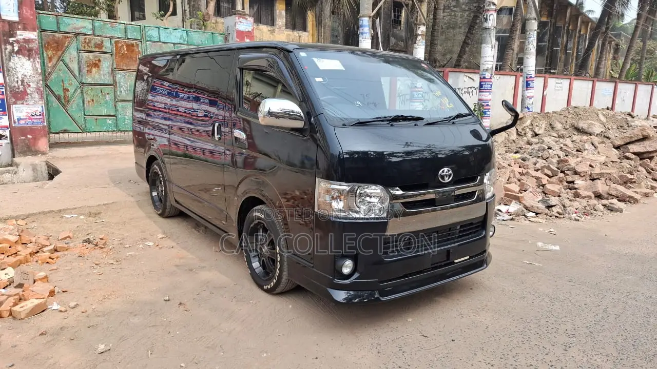 Toyota Hiace Super GL Dark Prime 2020