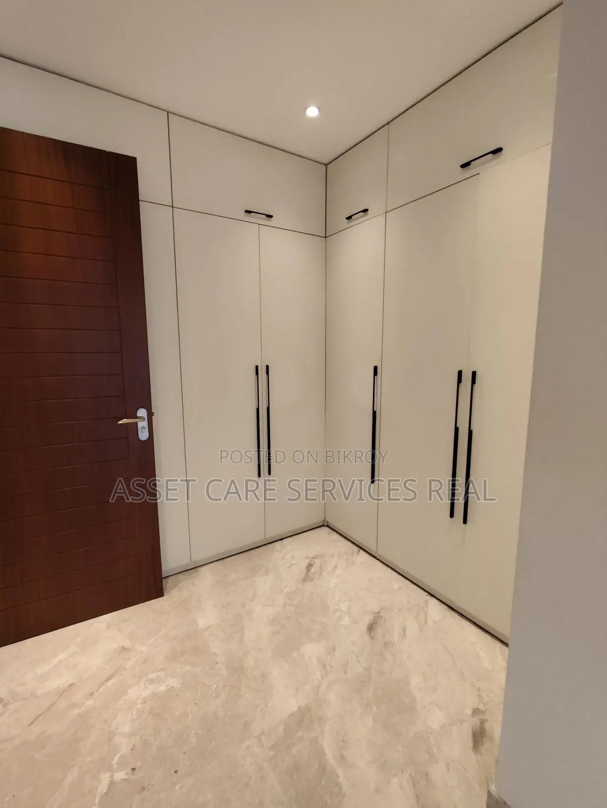 Shanta Luxurious Furnished Apartment for Rent in Baridhara Diplomatic Zone