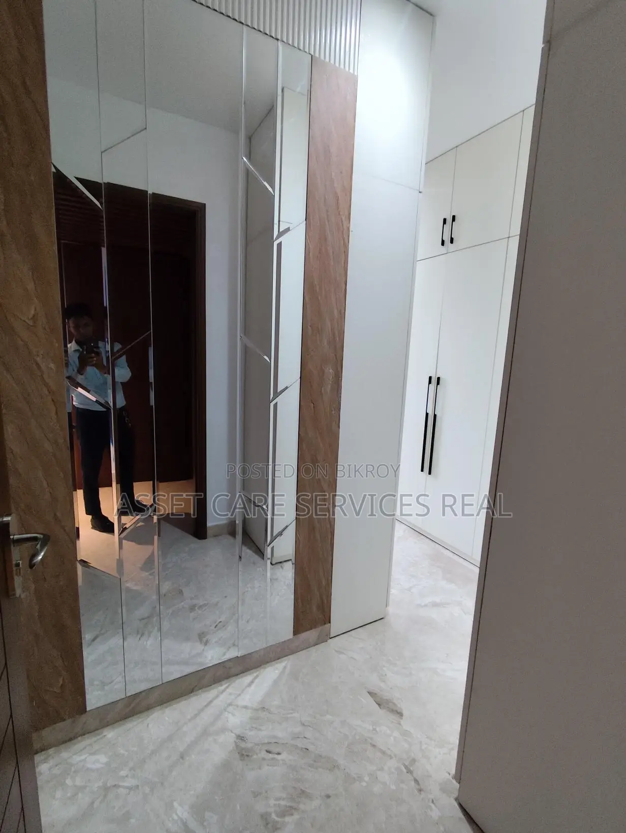 Shanta Luxurious Furnished Apartment for Rent in Baridhara Diplomatic Zone