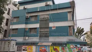 Old House for Sale on 4 Katha Land in Dhanmondi