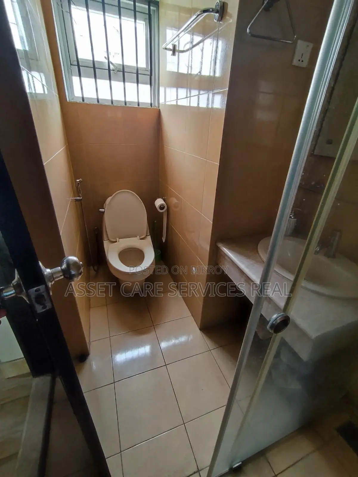 Lake View 4-Bed Fully Furnished Apartment For Rent In Gulshan