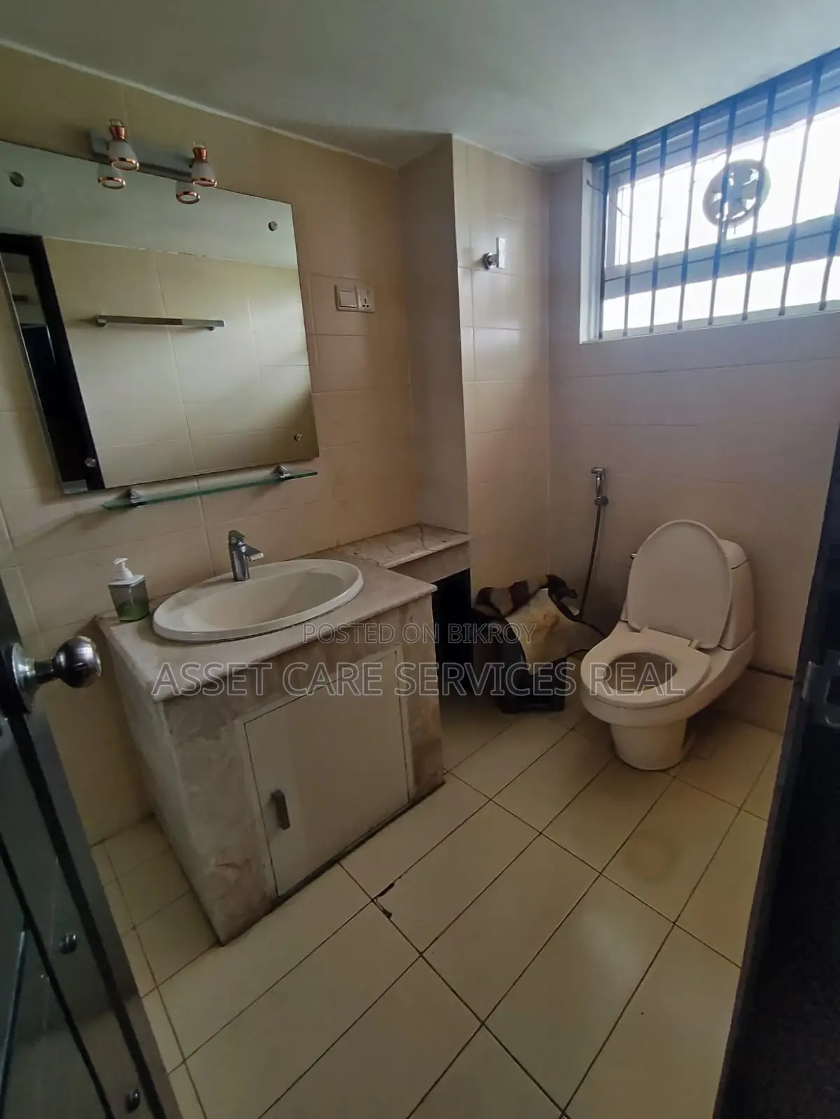 Lake View 4-Bed Fully Furnished Apartment For Rent In Gulshan