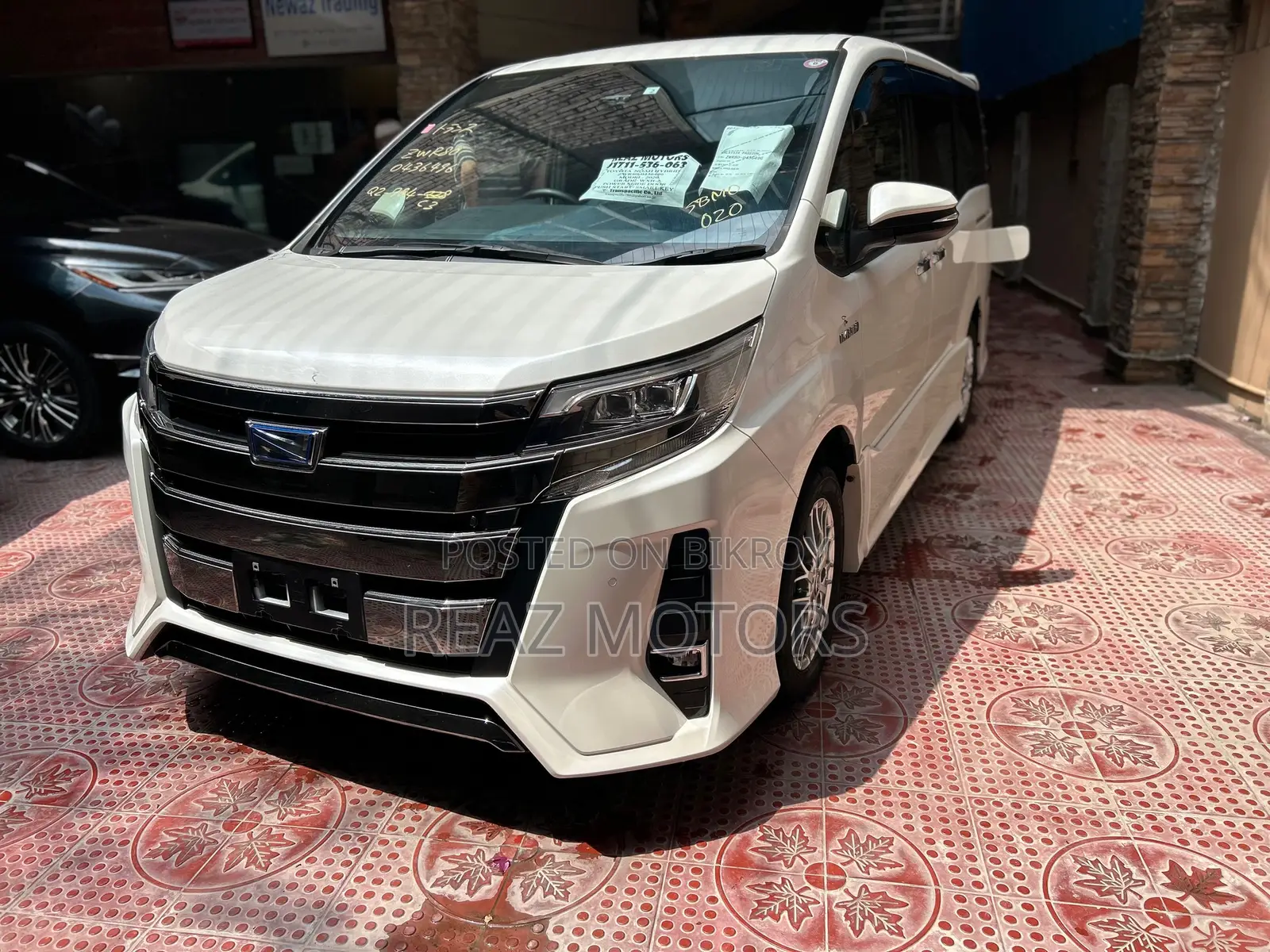 Toyota Noah Si WXB / PEARL 2020