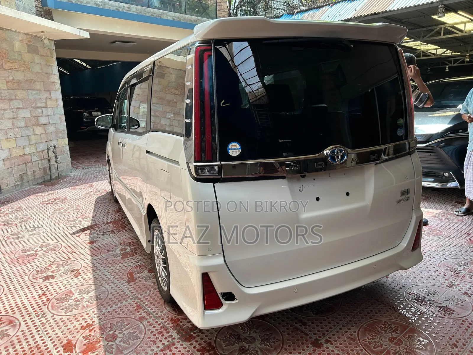 Toyota Noah Si WXB / PEARL 2020