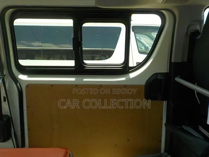 Toyota Hiace Ambulance Dual AC 2020