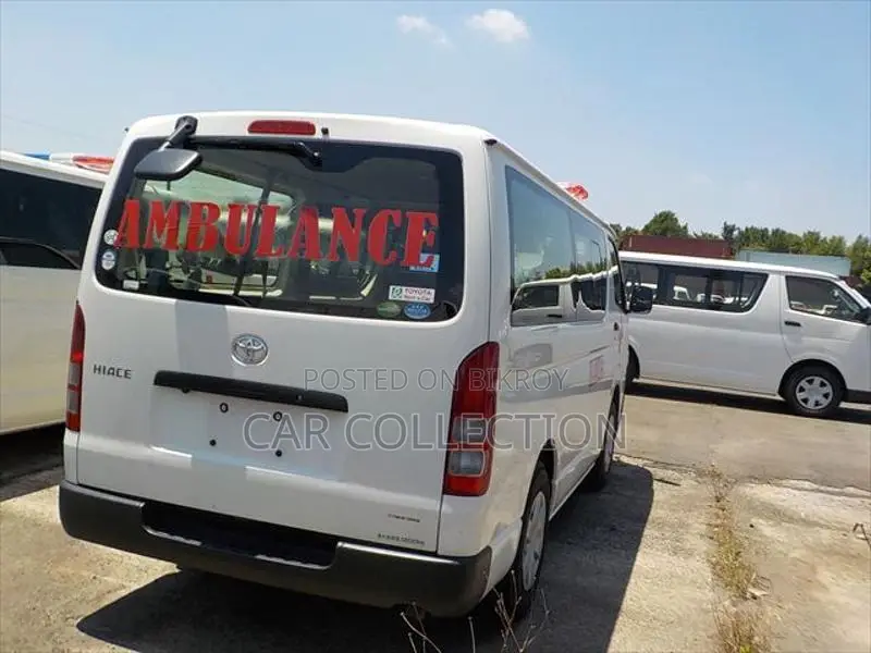 Toyota Hiace Ambulance Dual AC 2020