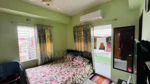 ধানমন্ডি ২৭ মেইন রোডে চতুর্থ তলায় Concord এর 4 Bed 2882 SFT Flat Sale