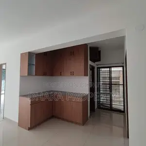2700-Sqft Luxurious 3-Beded Apartment Rent in Banani