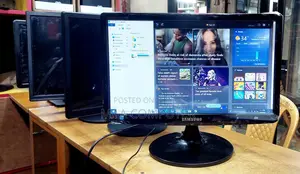 1️⃣9️⃣ inch Samsung {Made in Malaysia} Led Monitor With Replace Warranty
