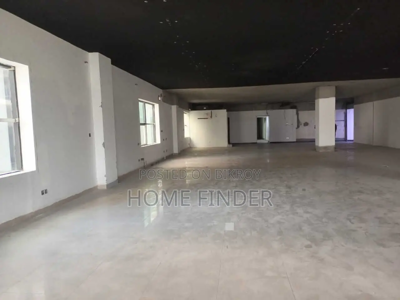 3100 SQFT COMMERCIAL OPEN SPACE FOR RENT GULSHAN AVENUE
