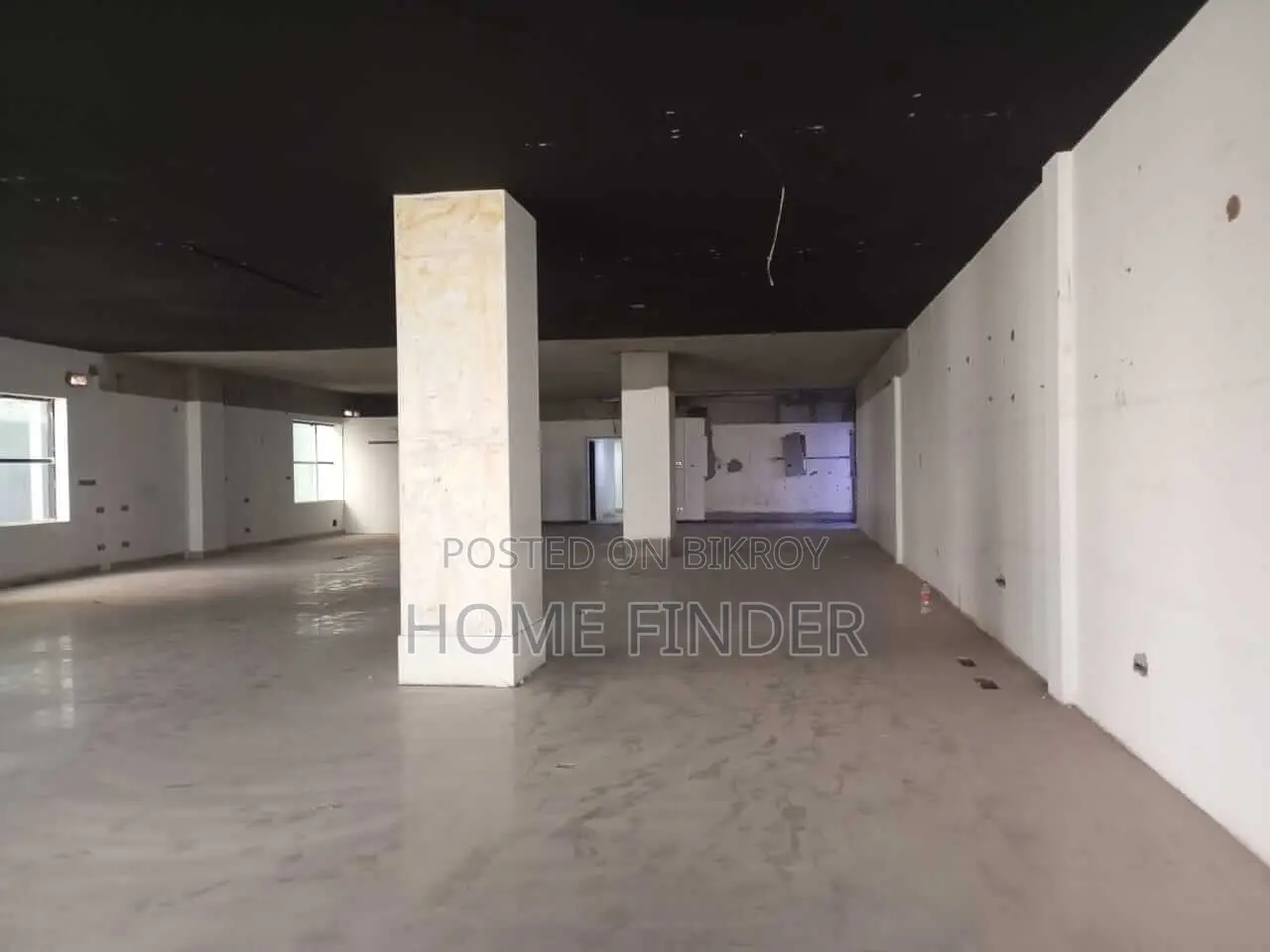 3100 SQFT COMMERCIAL OPEN SPACE FOR RENT GULSHAN AVENUE
