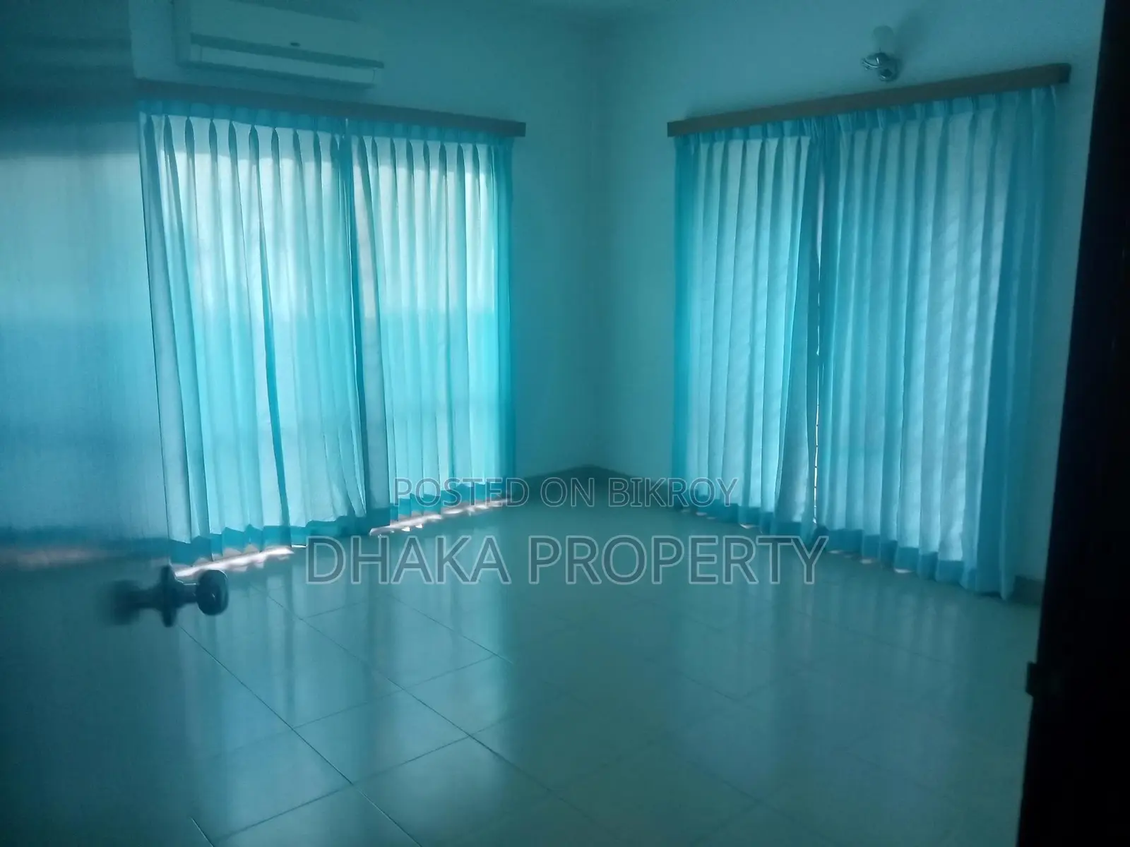 Exclusive 2700-Sqft Office Space Rent in Gulshan -2