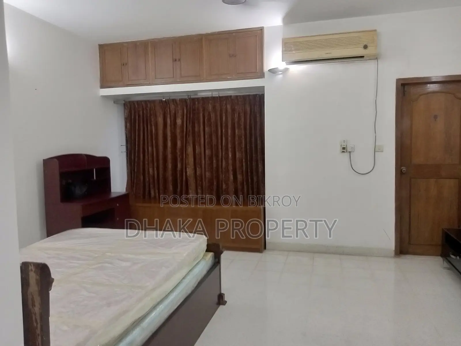 Full-Furnished 3200-Sqft 4 Bedrooms Apartment Rent in Baridhara