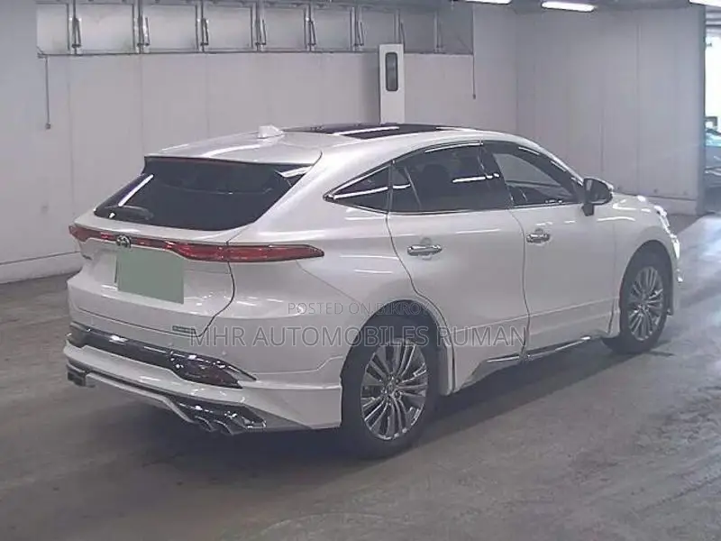 Toyota Harrier Z MODELISTA AERO KIT 2021