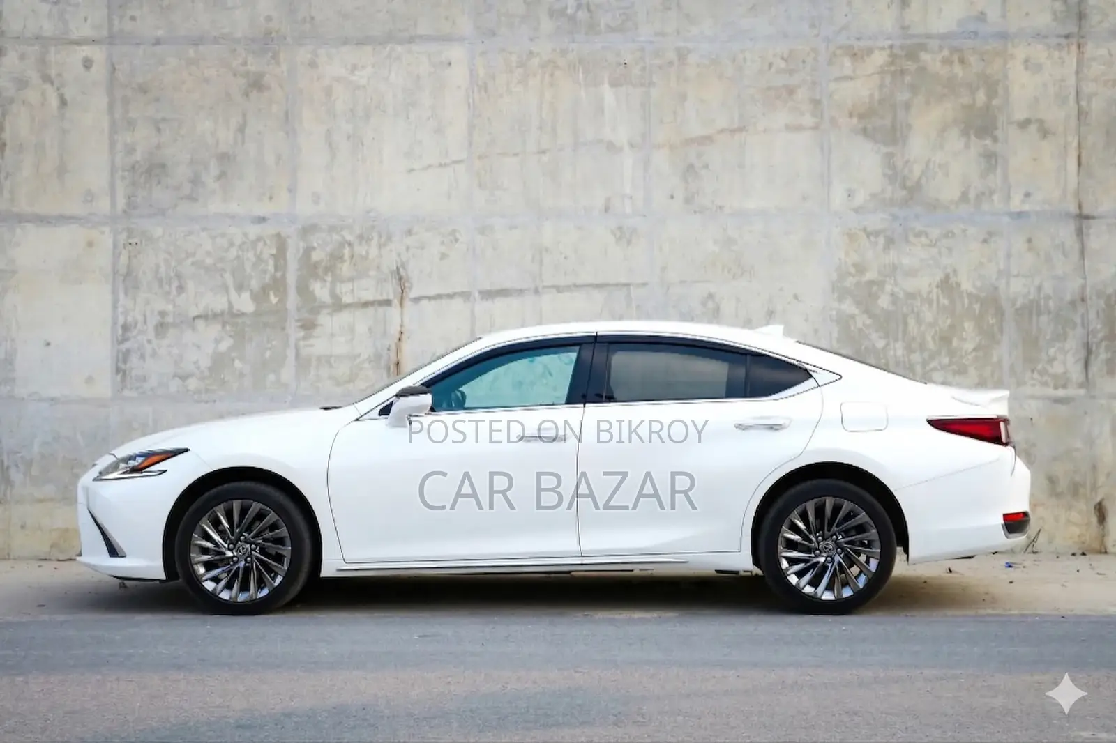 Lexus ES 300H LUXURY S CLASS 2023