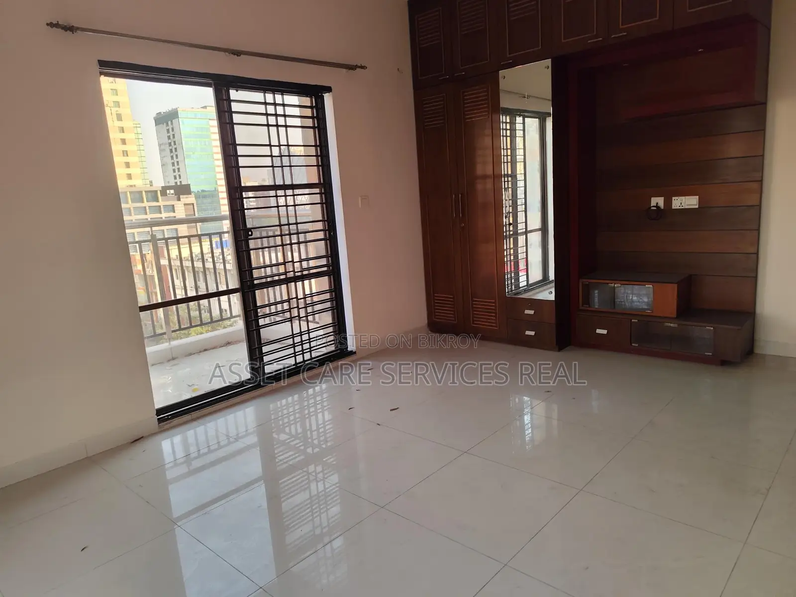 4-Bedroom Unfurnished Apartment for Rent in Gulshan-1