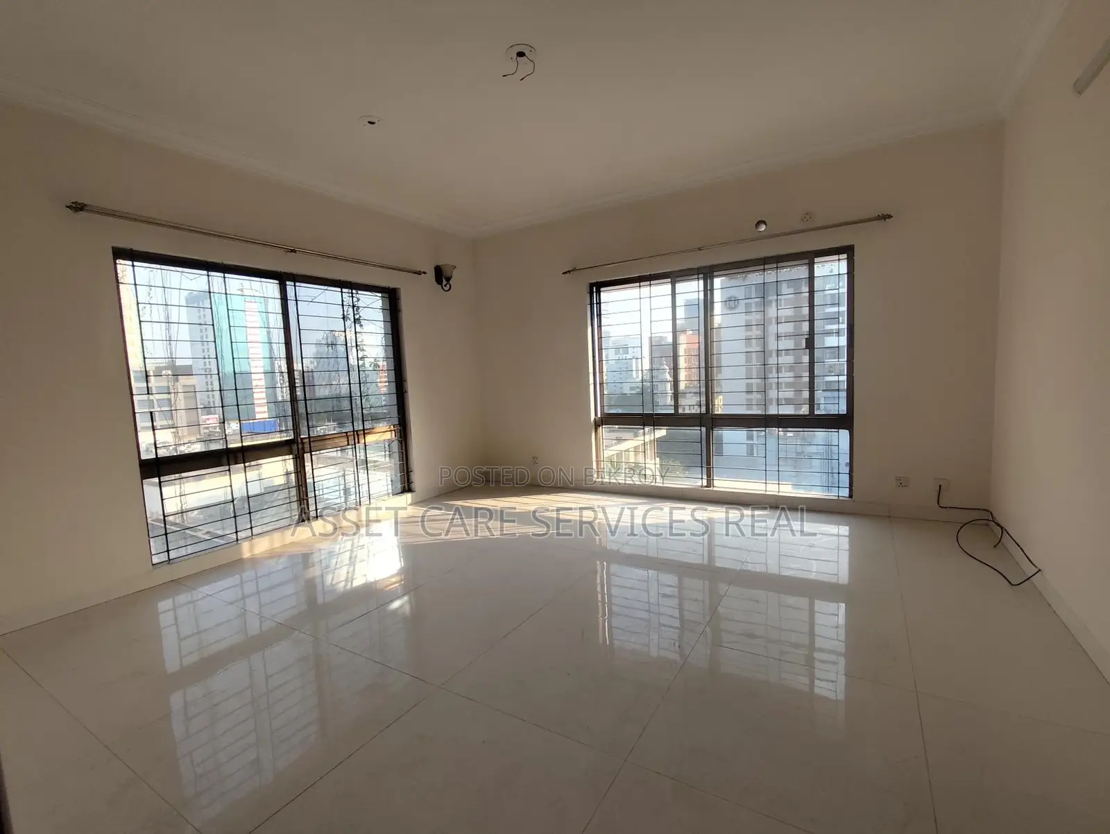 4-Bedroom Unfurnished Apartment for Rent in Gulshan-1