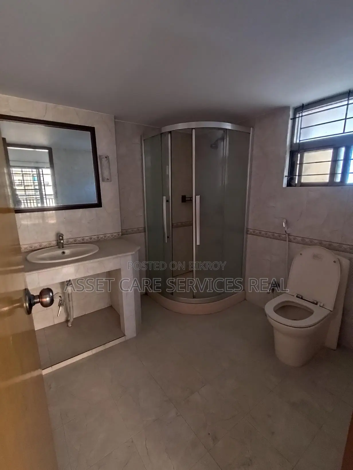 4-Bedroom Unfurnished Apartment for Rent in Gulshan-1