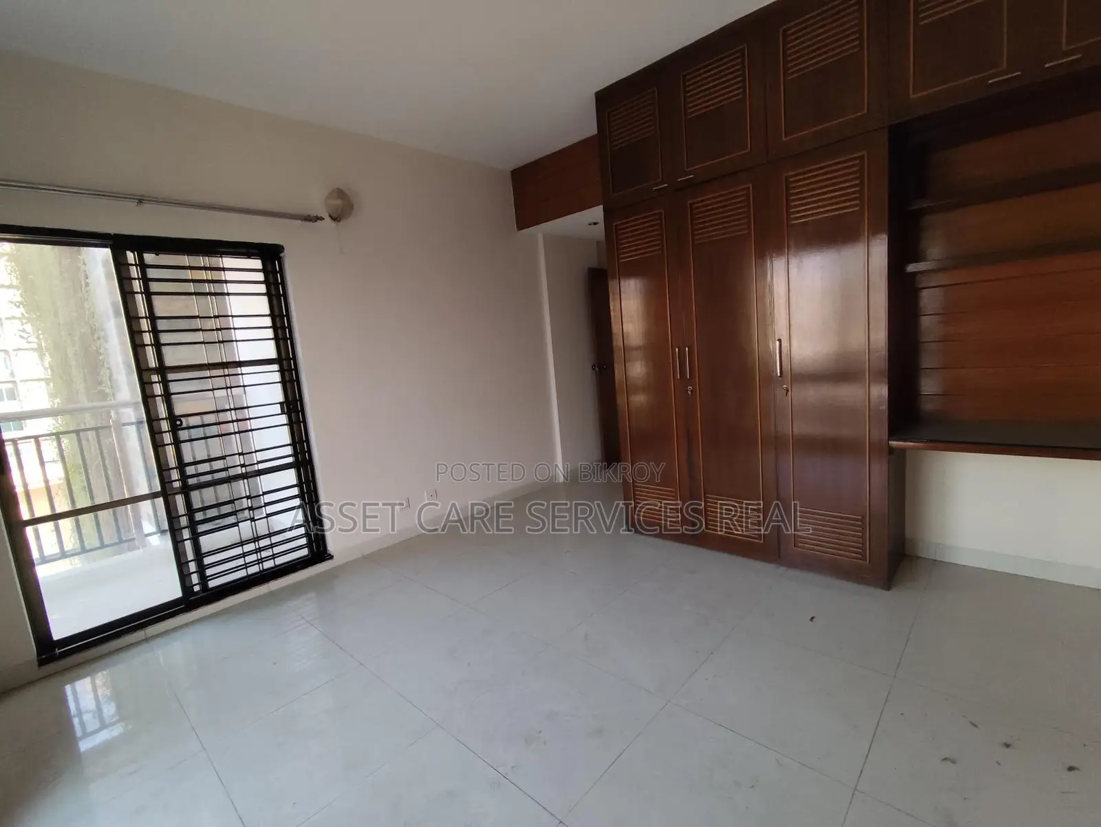 4-Bedroom Unfurnished Apartment for Rent in Gulshan-1