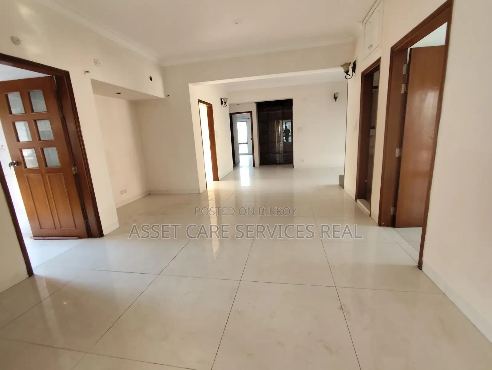 4-Bedroom Unfurnished Apartment for Rent in Gulshan-1