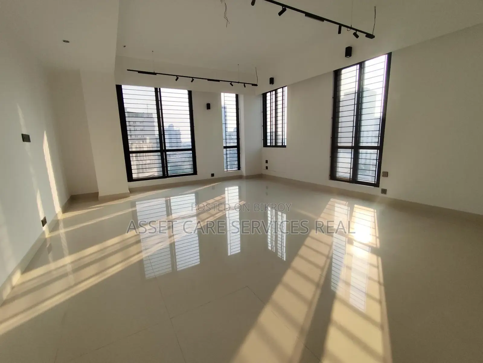 Duplex Luxurious Brand New Apartment for Rent with Swimming Pool and Gym