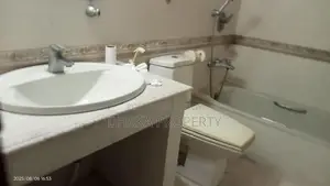 গুলশান ২ উত্তরে ৩ বেড ২৮০০ বর্গফুটের ২ পার্কিং সহ অ্যাপার্টমেন্ট ভাড়া হবে