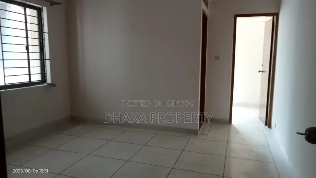গুলশান ২ উত্তরে ৩ বেড ২৮০০ বর্গফুটের ২ পার্কিং সহ অ্যাপার্টমেন্ট ভাড়া হবে