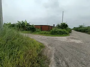 প্লে-লটের কাছে, দক্ষিণ-পশ্চিম কোণ, সেক্টর ২৩-এ ৩ কাঠার প্লট
