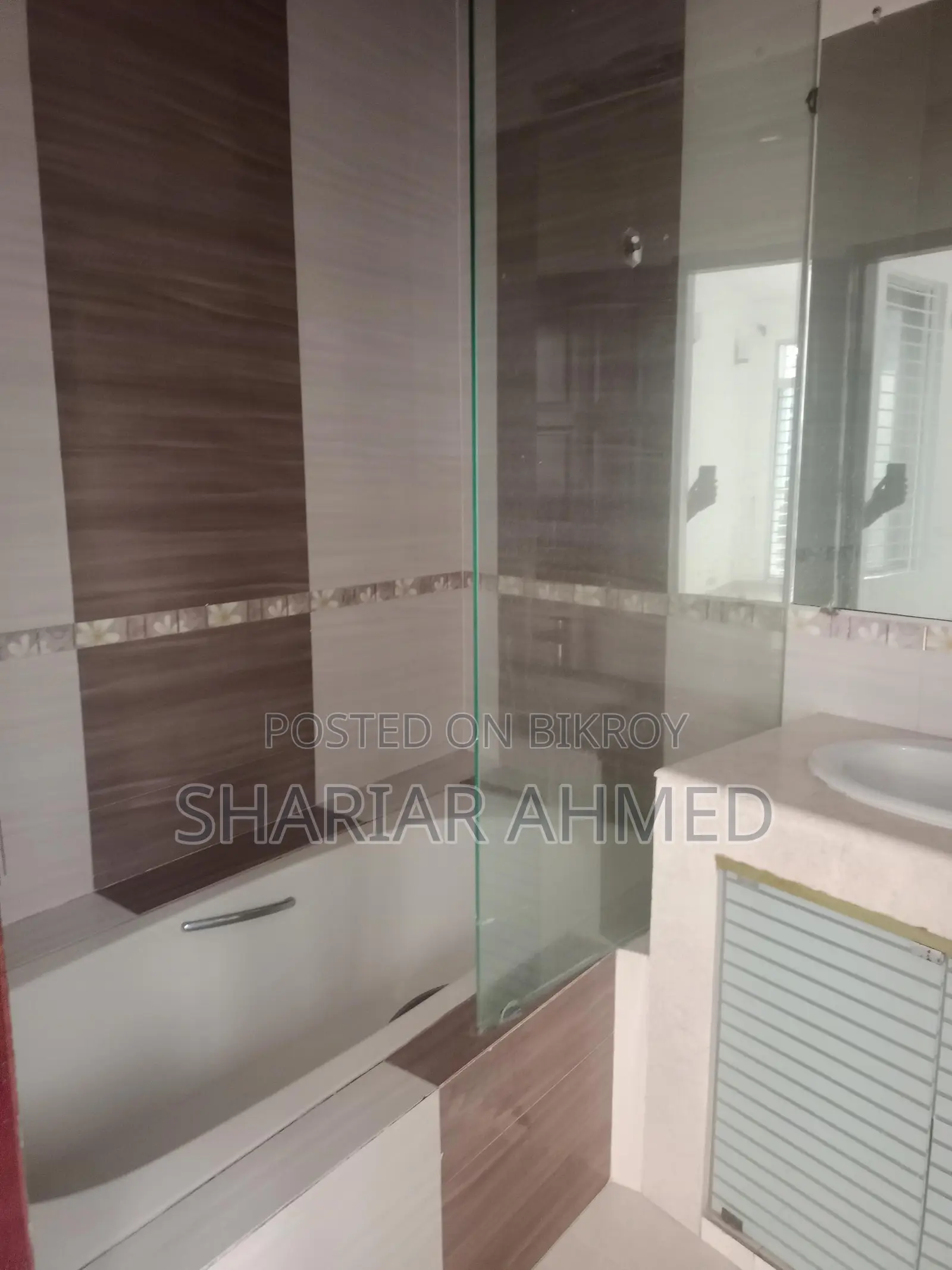 4500 Sqft Duplex Semi-Furnished Apartment For Rent in Gulshan 2