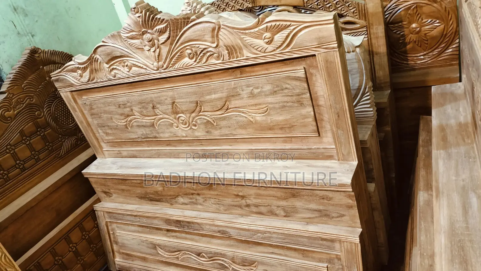 Will sell the bed, location beside Postogola Bridge Arsingate