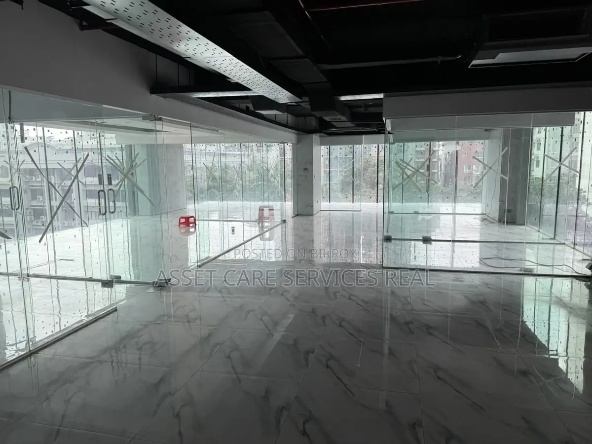Exclusive Commercial Open Space Rent Gulshan Avenue