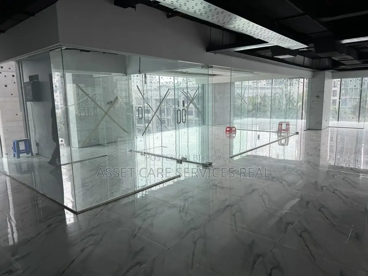 Exclusive Commercial Open Space Rent Gulshan Avenue