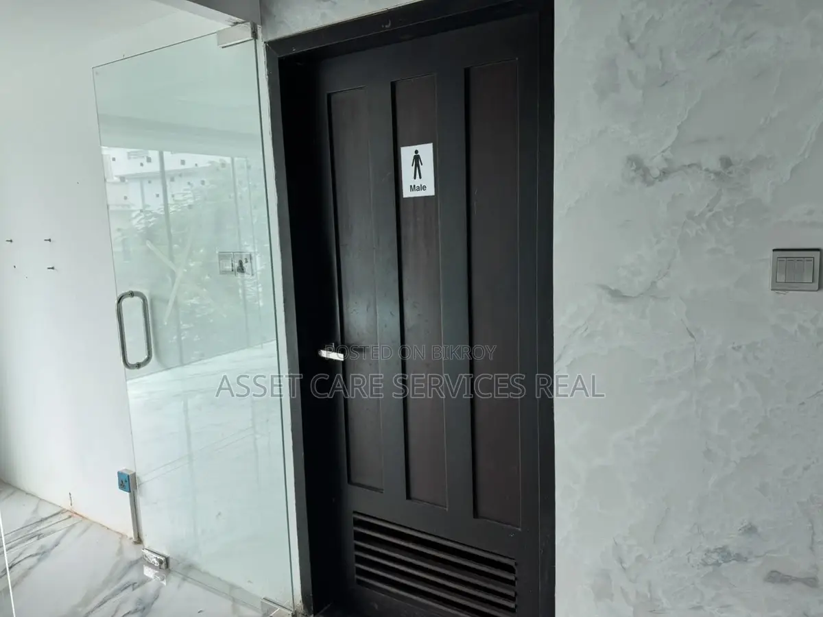 Exclusive Commercial Open Space Rent Gulshan Avenue