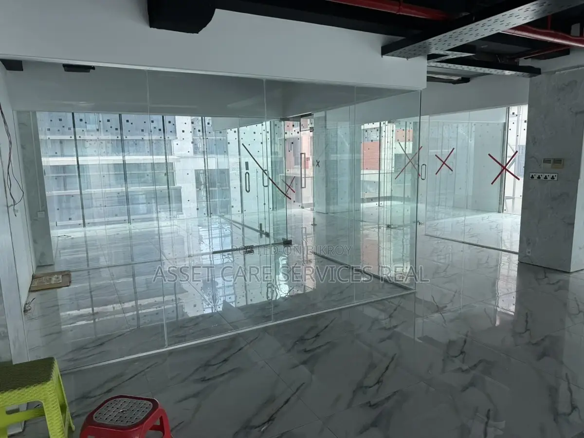 Exclusive Commercial Open Space Rent Gulshan Avenue