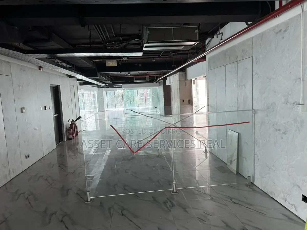 Exclusive Commercial Open Space Rent Gulshan Avenue