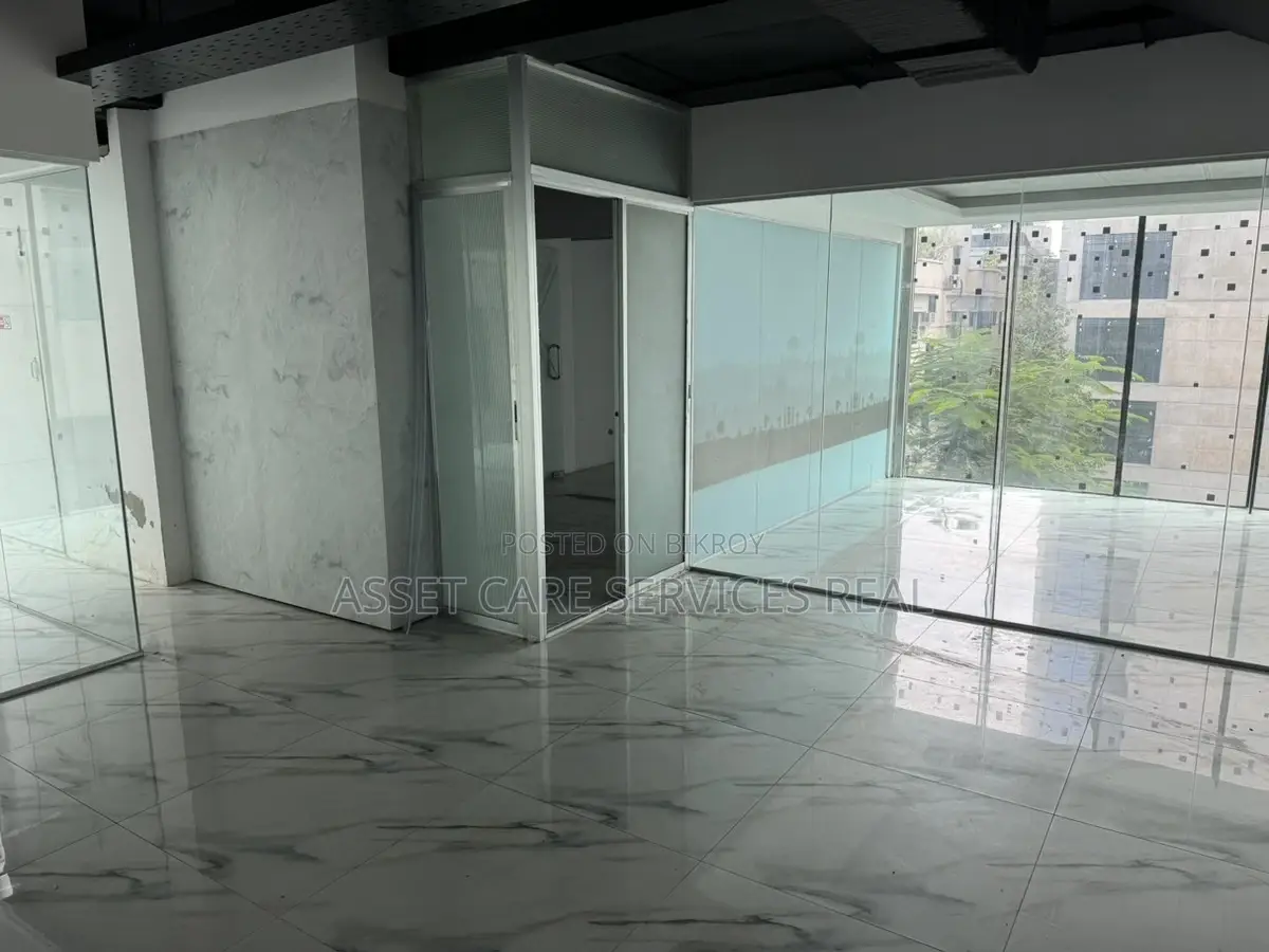 Exclusive Commercial Open Space Rent Gulshan Avenue