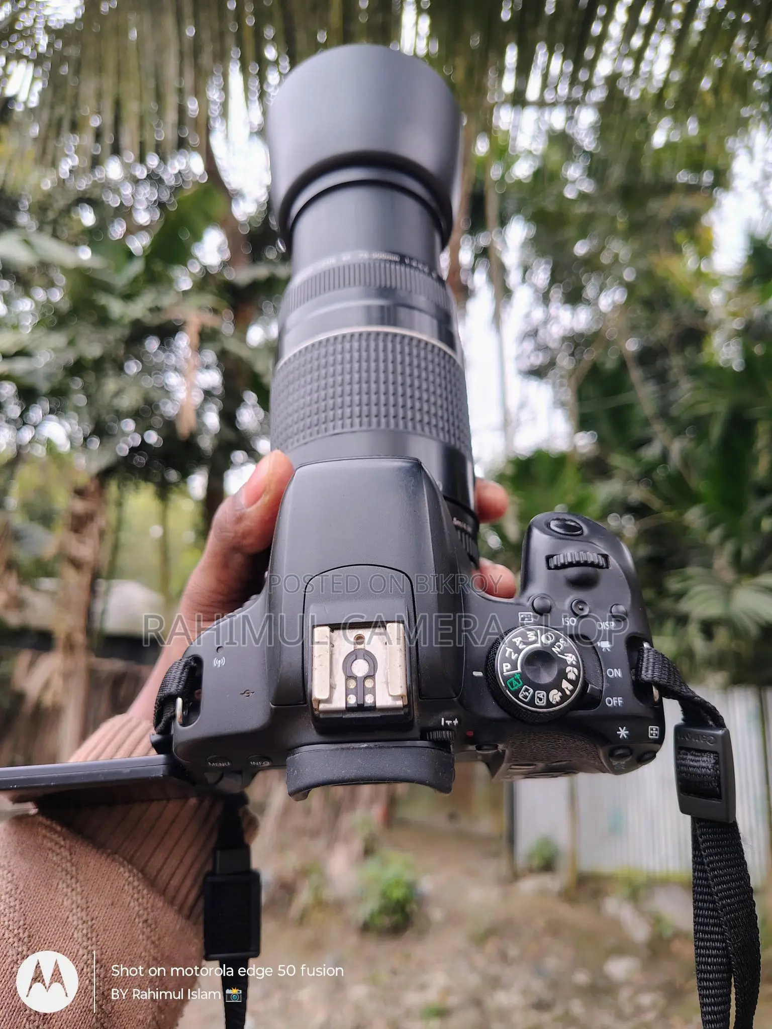 Canon 800D with 75-300 Zoom lens