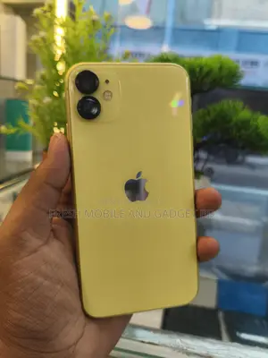 অ্যাপল আইফোন ১১ ৬৪ জিবি হট প্রাইজ (ব্যবহৃত)