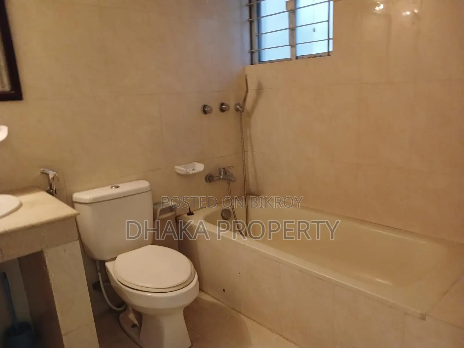 3 Bedroom 1700sqFt flat rent at Gulshan