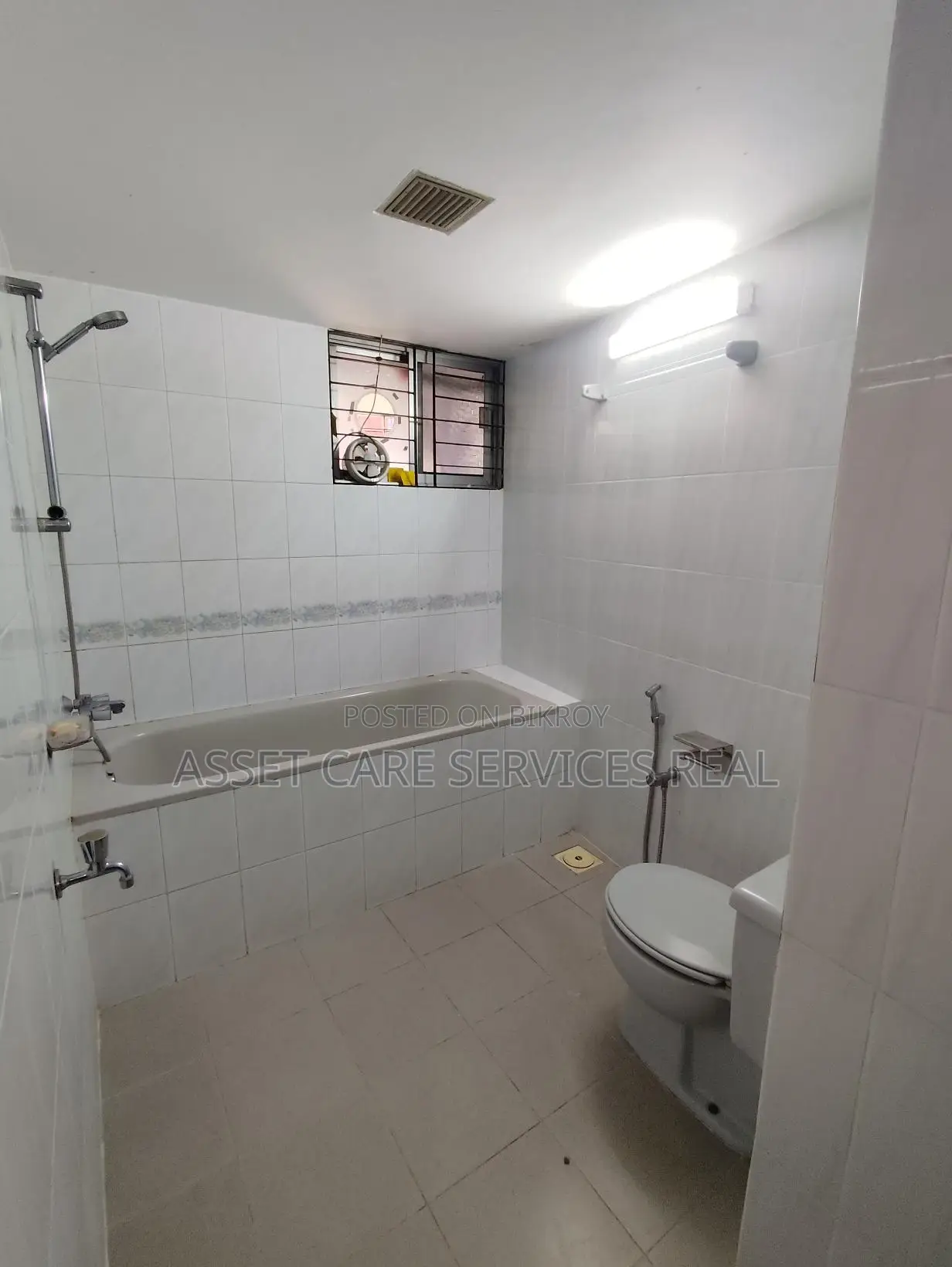 Baridhara Diplomatic Zone 3Bed Un-Furnished Apartment Rent