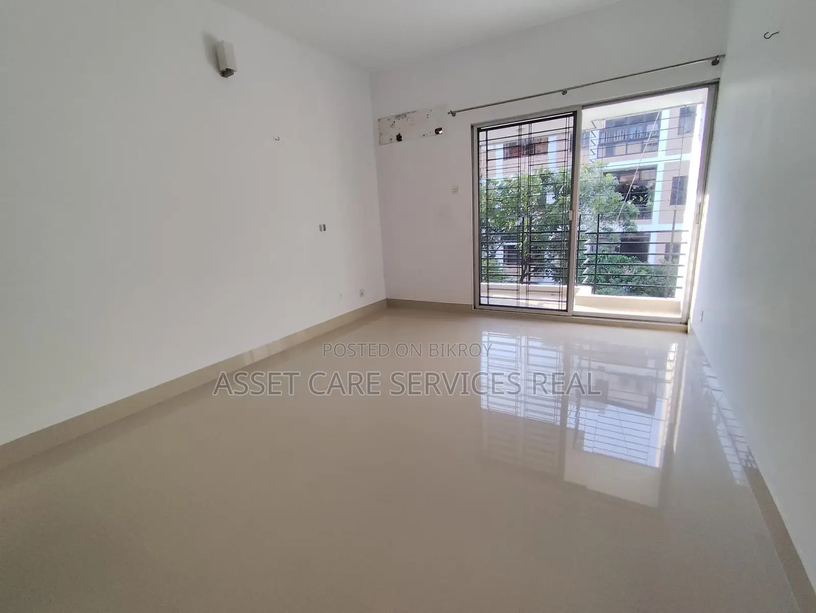 Baridhara Diplomatic Zone 3Bed Un-Furnished Apartment Rent