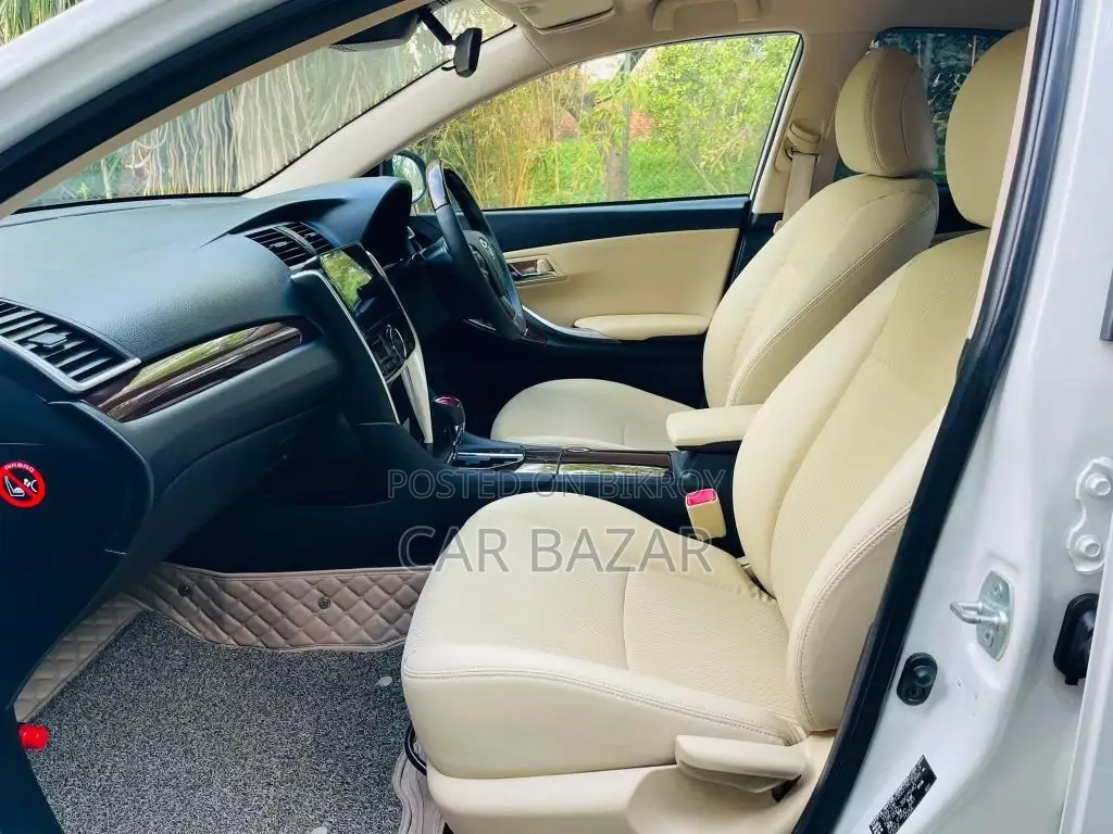 Toyota Premio Fex Package Pearl 2019