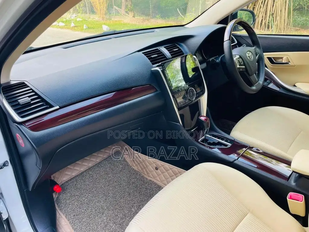 Toyota Premio Fex Package Pearl 2019