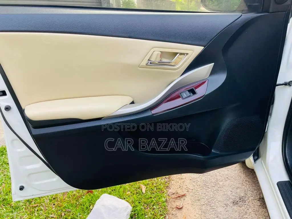 Toyota Premio Fex Package Pearl 2019