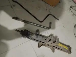 Tire Removal Machine