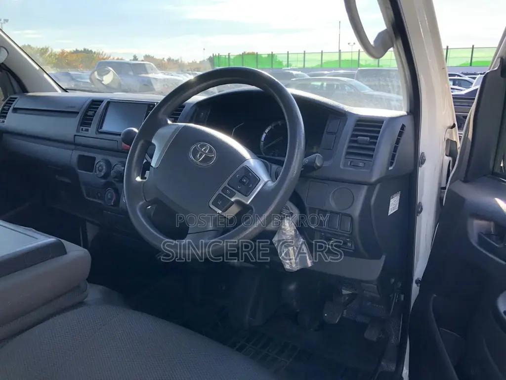 Toyota Hiace DX GL WITH LED 2020