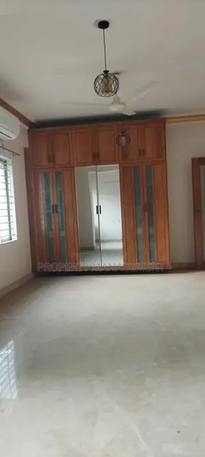 3150Sqft New Luxurious Lake View Apartment Rent 3Bed 4Bath Gulshan2
