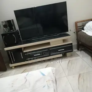 চাইনিজ টিভি স্ট্যান্ড