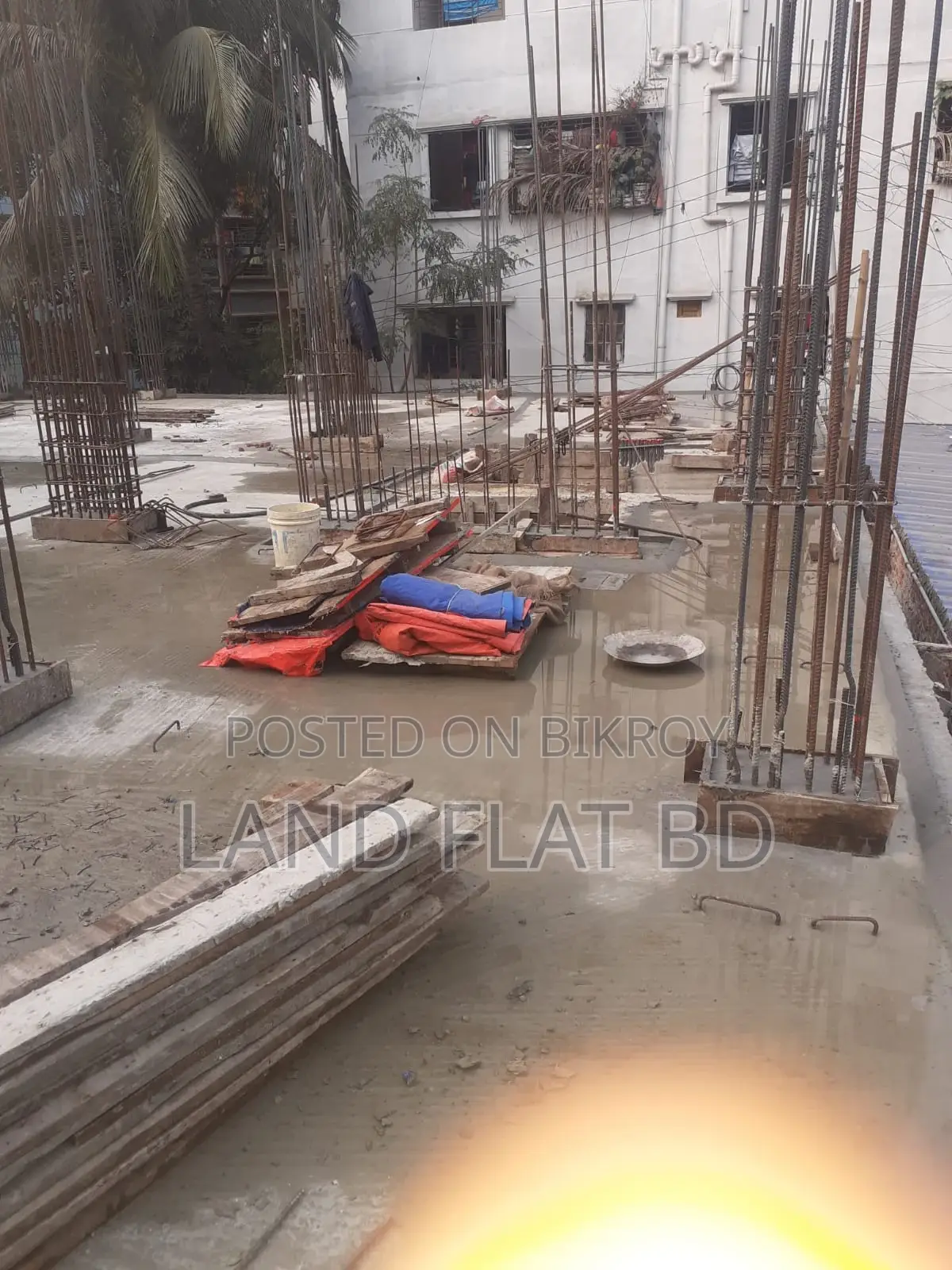 ফ্ল্যাট বিক্রি @ দক্ষিণ পশ্চিম কর্নার প্লটে 1140 বর্গফুট
