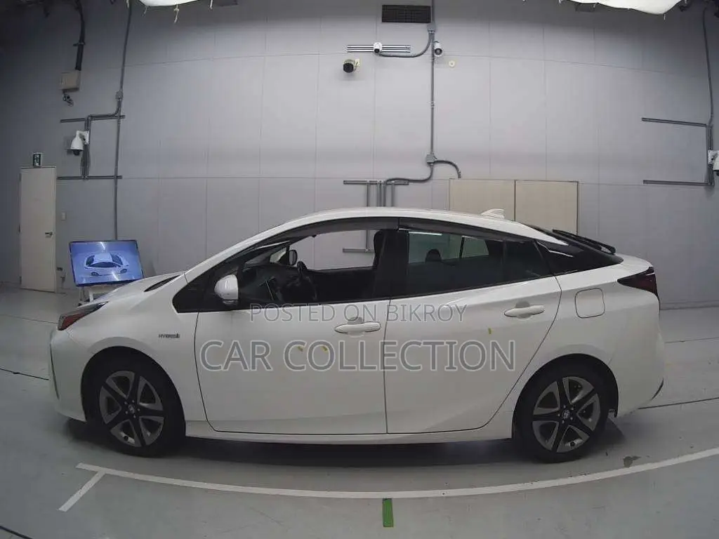 Toyota Prius S Touring selection 2020
